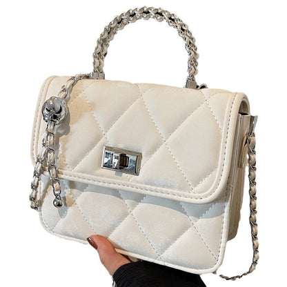 Sac messenger pour femme avec chaîne décorative